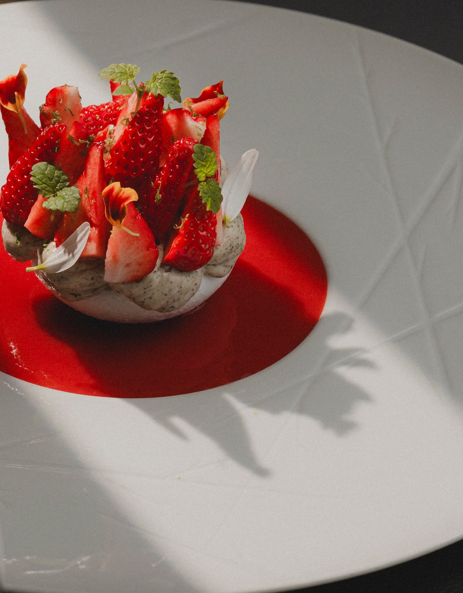 Pavlova aux fraises valaisannes